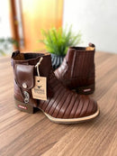 Botina Vinicius com Kit Canivete - Couro Látego Marrom/Bordado Tatu