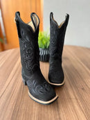 Texana Geovana - Couro Nobuck Preto/Bordado Ramos Preto
