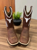 Texana Lucca - Couro Horse Nescau/Bordado Touro Padroeira Branco