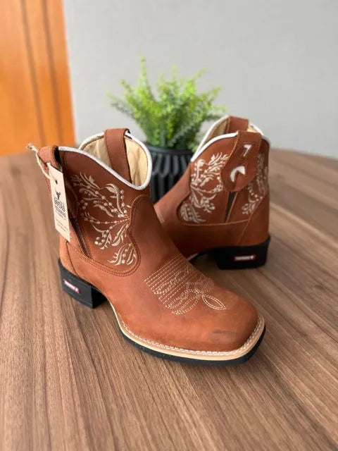 Botina Naiara - Couro Horse Telha/ Bordado Ramos Bege