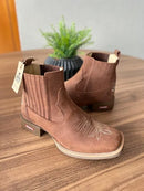 Botina Felipe - Couro Horse Nescau/ Bordado Florão Bege