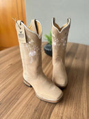 Texana Cecília - Couro Nobuck Areia/Bordado Flores Rosa e Branco (Solado Madeira)