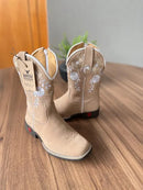 Texana Cecília Infantil - Couro Nobuck Areia/Bordado Flores Branco e Bege