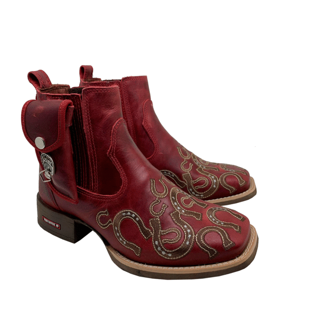 BotinaCanivete Ferraduras\n                                    - Couro Fóssil Vermelho | Bordado Marrom