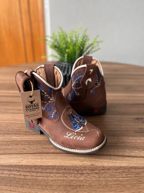 Botina Isabel Infantil com kit canivete - Couro Horse Nescau/Bordado Ramos Azul e Padroeira