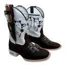 BotaFaca Boi Nelore\n                                    - Couro Cano Napa Flay Branco | Couro Gáspea Nobuck Chocolate Estilizado em Tilápia | Com Cruz