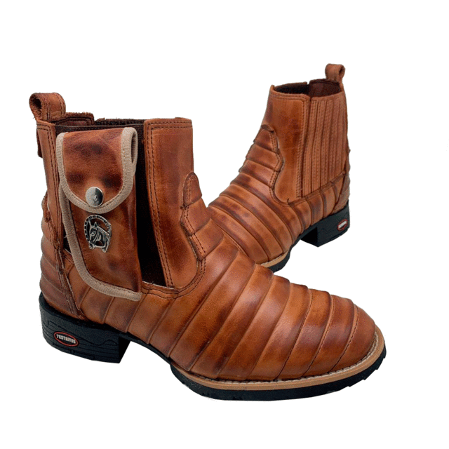 BotinaCanivete Tatu\n                                    - Couro Látego Pinhão Queima Estilizado em Tatu