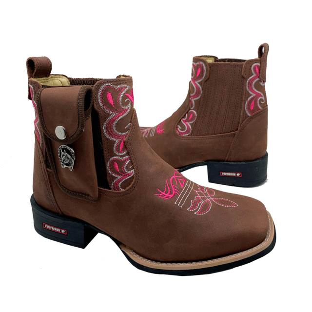 BotinaCanivete Heloisa\n                                    - Couro Crazy Horse Nescau | Bordado Rosa e Bege
