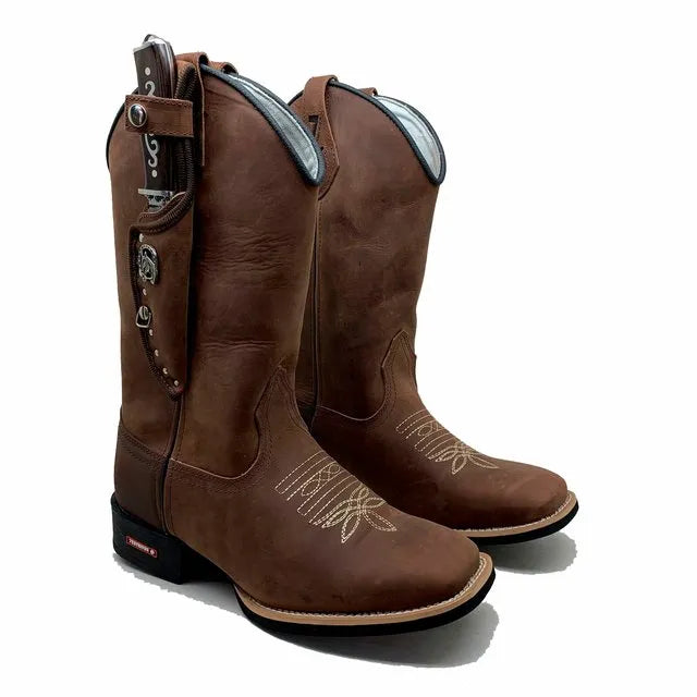 BotaFaca Econômica \n                                    - Couro Crazy Horse Nescau | Bordados Bege