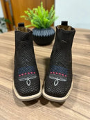 Botina Henrique - Couro Nobuck Tilápia Marrom/ Bordado Florão Americana