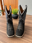 Texana Bruno - Couro Látego e Tilápia Preto/ Bordado Asas Bege