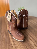 Texana Jade Infantil - Couro Horse Nescau/Bordado Flores Rosa e Bege