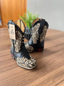 Texana Geovana Infantil - Couro Látego Preto/Bordado Ramos Bege com Metais