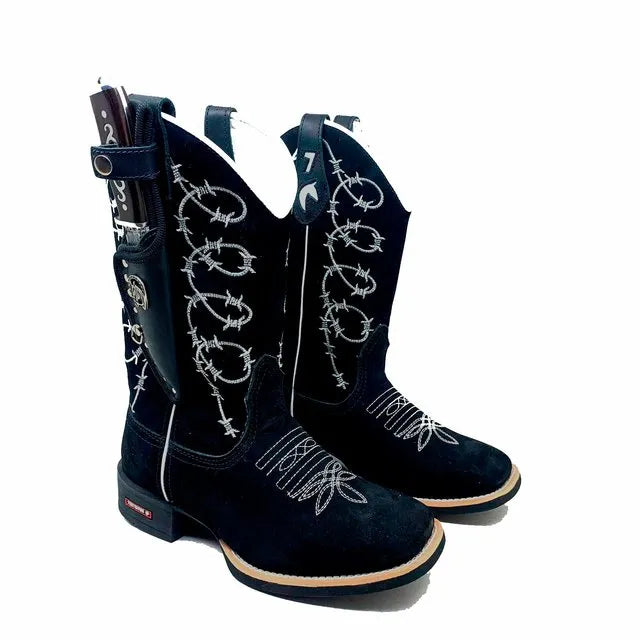 BotaFaca Aramada\n                                    - Couro Nobuck Preto | Bordado Branco