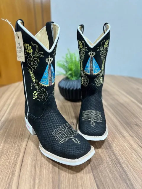 Texana João - Couro Nobuck e Tilápia Preto/ Bordado Padroeira Azul