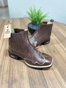 Botina Guilherme - Couro Látego Marrom/ Bordado Violão e Cavalo Bege