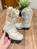 Texana Maria Infantil - Couro Off-White/Bordado Cruz e Padroeira Rosa Ramos Bege