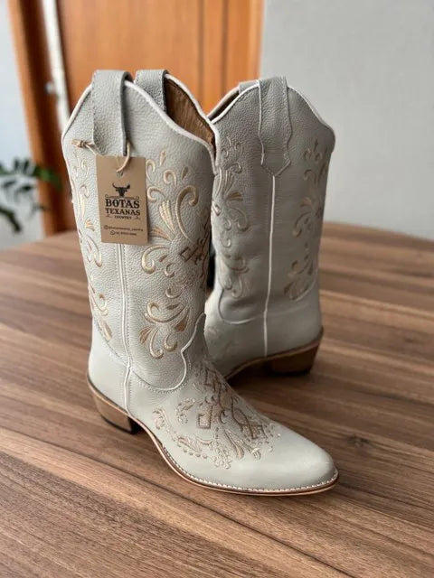 Texana Isabela Bico Fino - Couro Off-White/Bordado Cruz Marrom e Bege