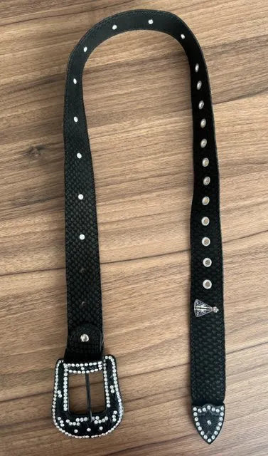 Cinto - Couro Nobuck Tilápia Preto/Pingente Padroeira