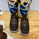 BotaFaca Muladeiros do Brasil\n                                    - Couro Cano Nobuck Cru com Estampa | Couro Gáspea Nobuck Chocolate Estilizado em Tilápia | Florão com Cruz e Bainha Brasileira