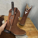 BotaFaca Touro\n                                    - Couro Crazy Horse Nescau | Bordado Ferrugem