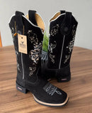 Texana Julia - Couro Nobuck Preto/Bordado Cavalo Branco